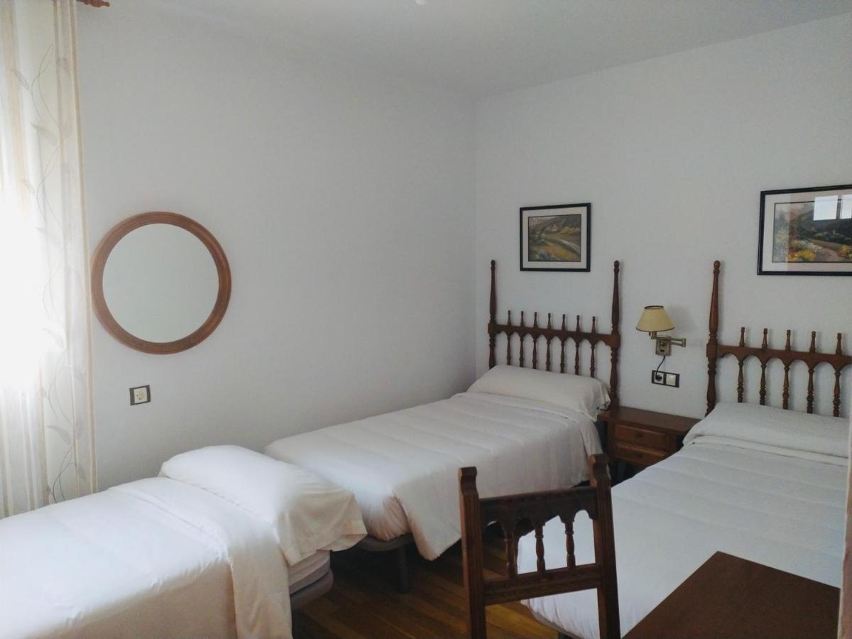 Hostal Pirineos Meliz Бьельса Экстерьер фото